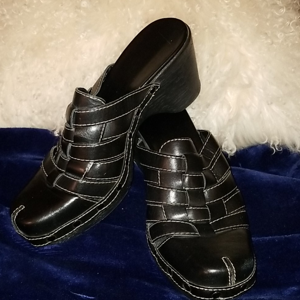 Naturalizer braided clog